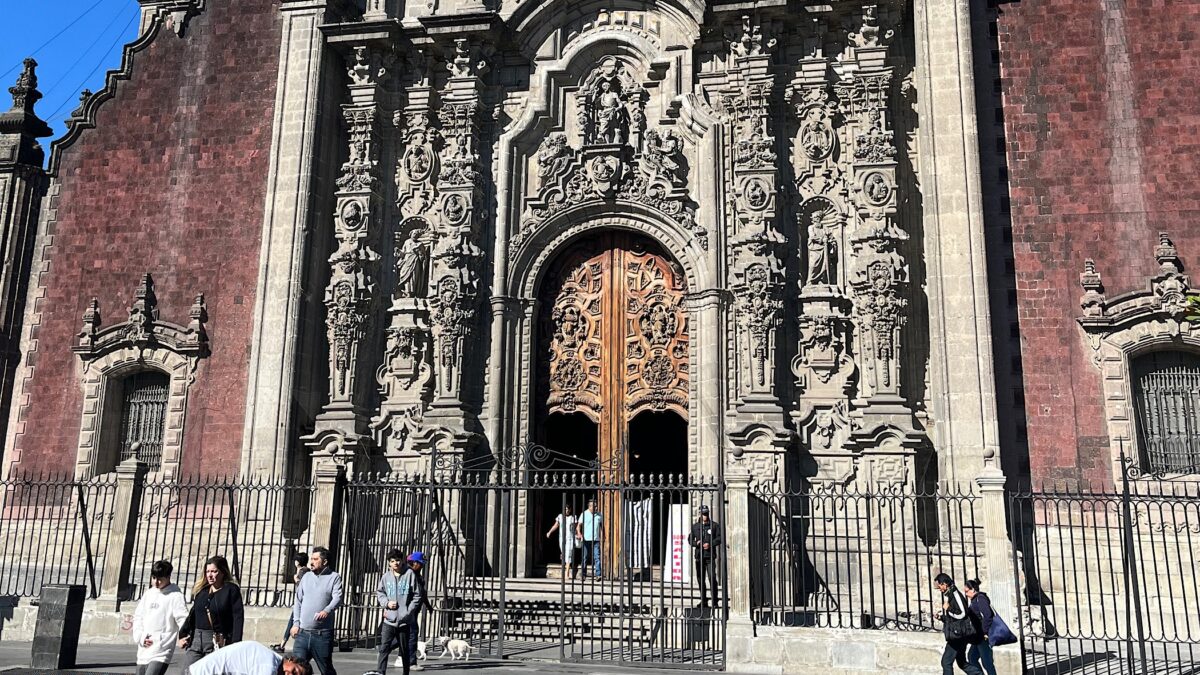 metropolitan-cathedral-mexico-